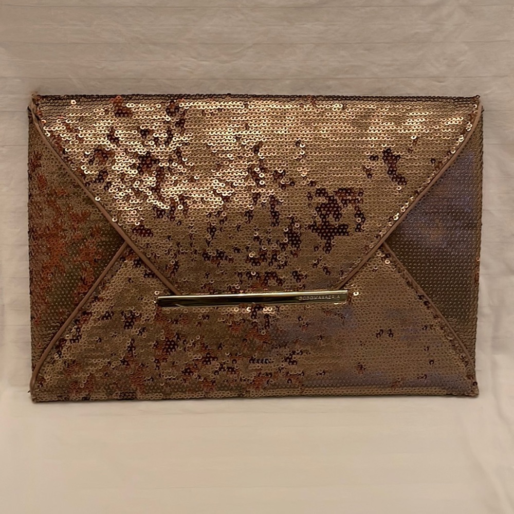 BCBG clutch
